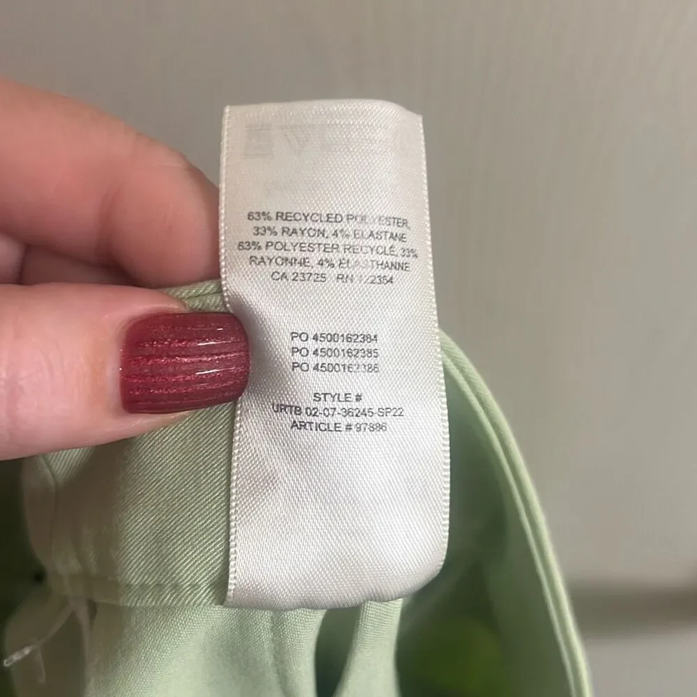✨Aritzia Sundays Best Olive Micro Pleated Sz 4 Skirt✨